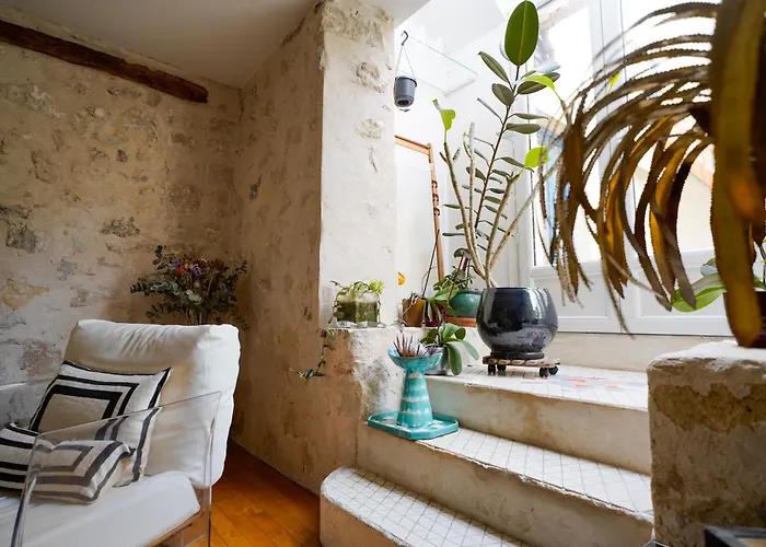Διαμέρισμα Chic With Private Terrace *