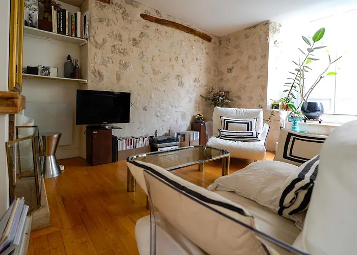 Chic With Private Terrace Διαμέρισμα *