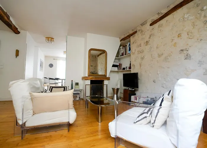 Chic With Private Terrace Parijs